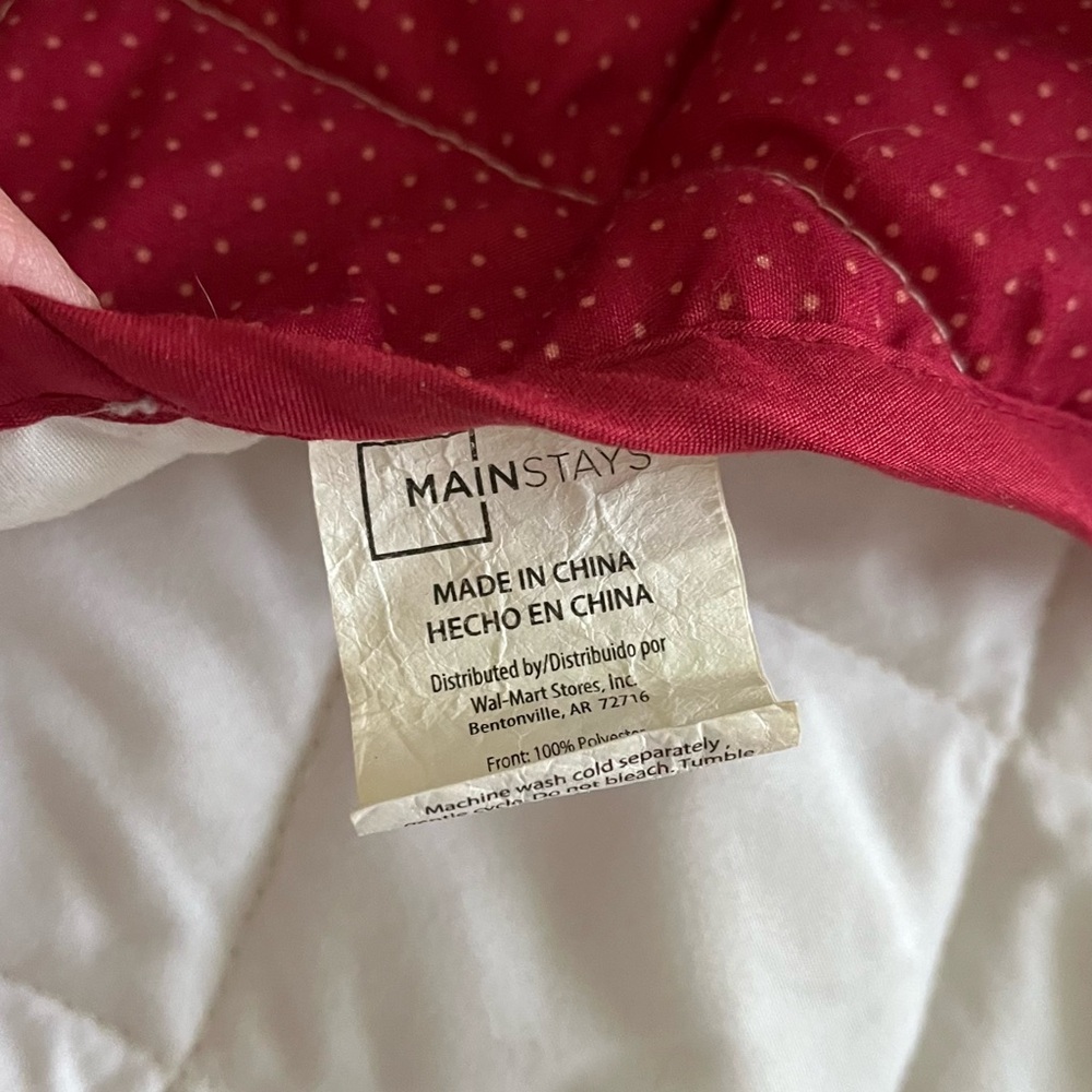 Mainstays Patchwork Quilted Bedspread in Red, Blue, Cream - Full - Picture 3 of 5